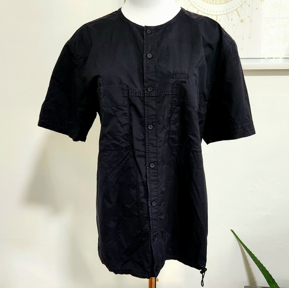 Lululemon Black Button Front Short Sleeve Shirt Drawstring at Hem - Picture 1 of 5